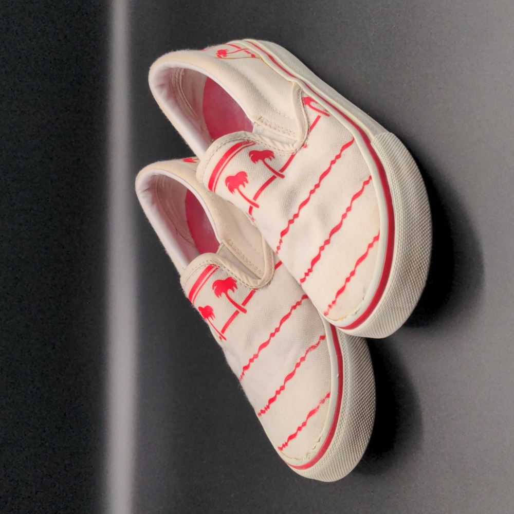 Authentic In-N-Out Shoes
